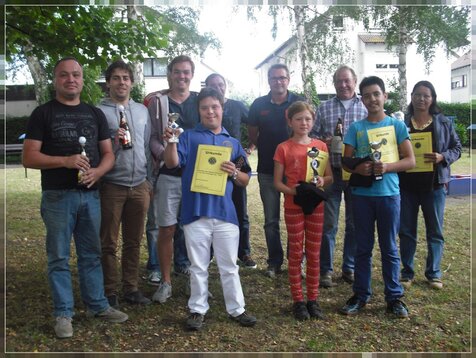 Das Foto zeigt die Sieger des Jedermann-Turniers 2014