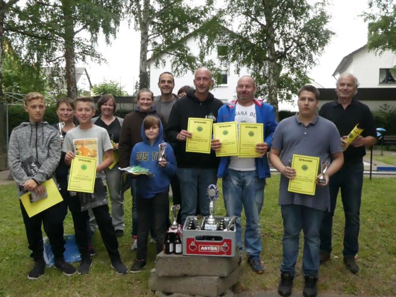 Das Bild zeigt die Sieger des Jedermann-Turniers 2017
