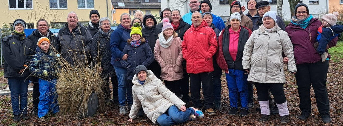 Das Bild zeigt die Teilnehmer des Eiszeit-Pokals 2026<br />(Bild: Yvonne Rastetter)