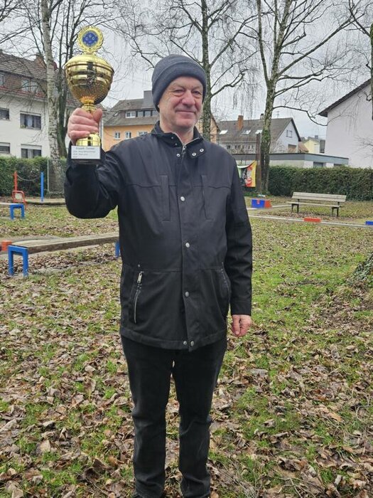 Bild Das Bild zeigt den Sieger beim Eiszeitturnier 2024, Mathias Tauscher Bild: Sigrun Mössinger