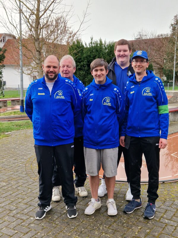 Foto Das Foto zeigt von links nach rechts: Dennis Binder, Thomas Rastetter, Max Hartkorn, Lucas Rastetter und Mario Hartkorn-Götz Foto: Sigrun Mössinger