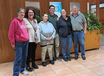 Das Foto zeigt den neuen Vorstand des CGC Blau-Gelb Grötzingen