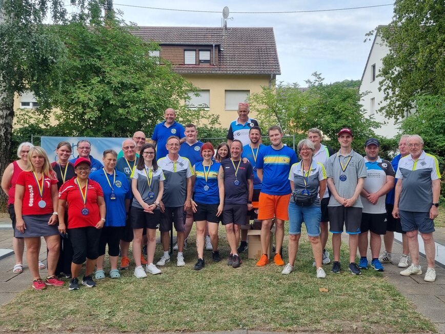 Das Bild zeigt die Sieger und Platzierten des Malerdorf-Pokals 2023 Foto: Sigrun Mössinger, CGC Grötzingen  