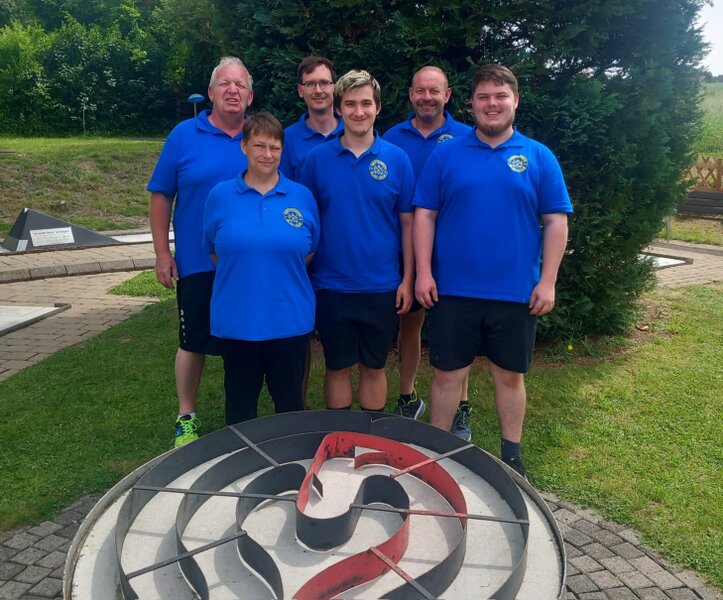 3. Spieltag der Verbandsliga: von links nach rechts: Thomas Rastetter, Tamara Hartkorn, Mario Hartkorn-Götz, Max Hartkorn, Sven Janz und Darius Hildebrand Foto: Thomas Rastetter