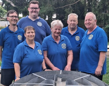 Das Foto zeigt das Team des CGC Grötzingen beim EDEKA-Cup 2025
