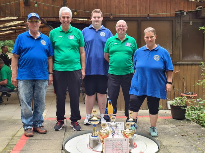 Das Bild von Sigrun Mössinger zeigt die 2. Mannschaft des CGC Blau-Gelb in Kellmünz
