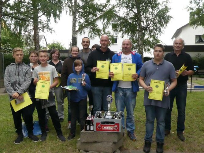 Das Bild zeigt die Sieger des Jedermann-Turniers 2017