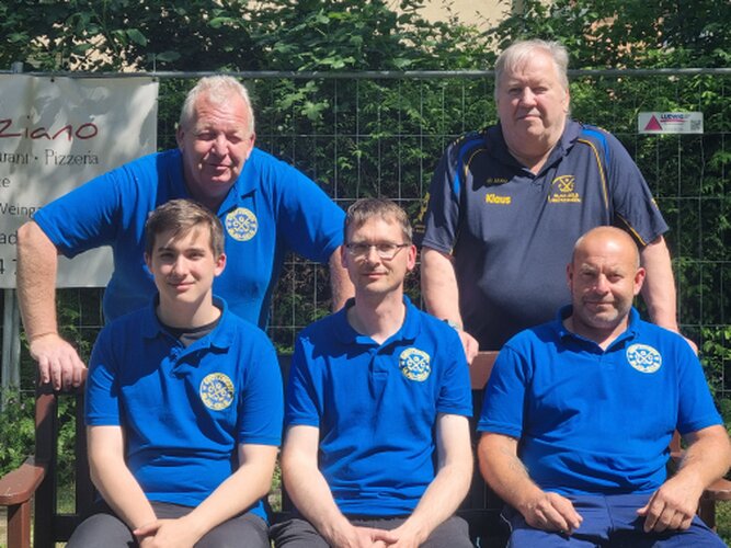 Bild Das Bild von Sigrun Mössinger -CGC Blau-Gelb Grötzingen- zeigt das gastgebende Team