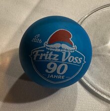 Das Bild zeigt einen Minigolfball (Fritz Voss 90)